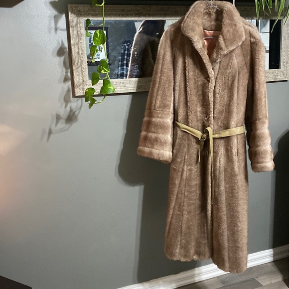 Vintage sears ultra mink coat - Picture 2 of 8